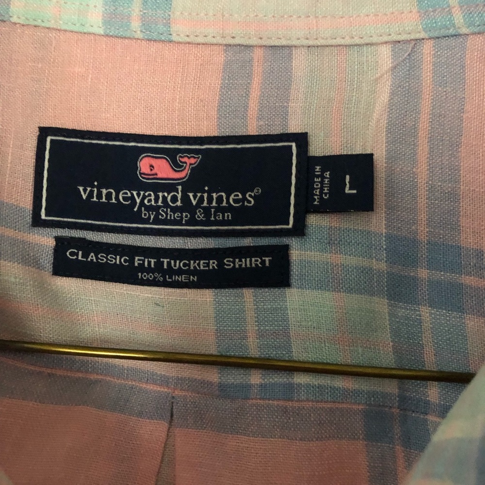 Vineyard Vines Men’s shirt